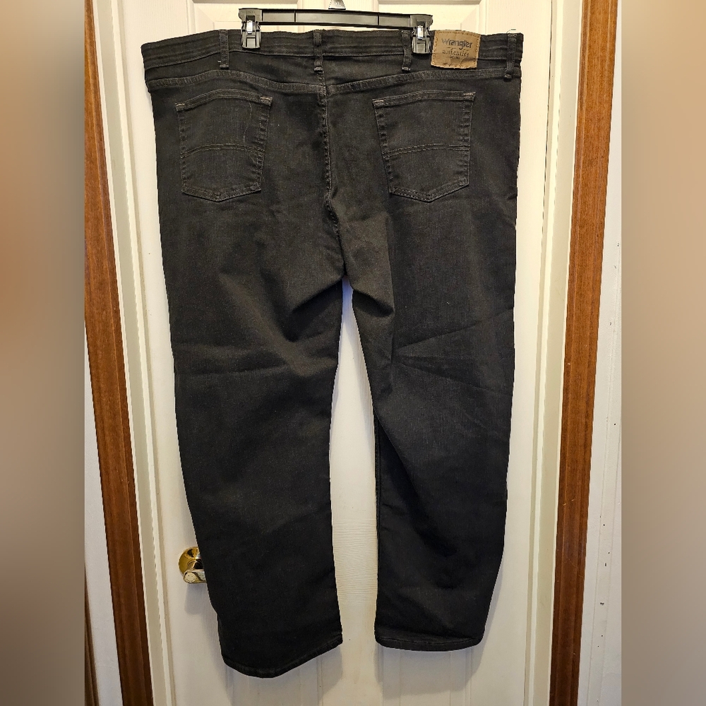 Wrangler Men's Black Denim Jeans - 48x30 - Picture 2 of 4